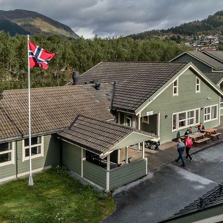 Forde Gjestehus Og Camping Bagian luar foto