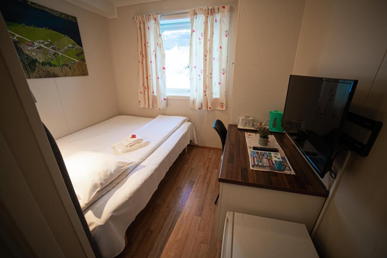 Forde Gjestehus Og Camping Bagian luar foto