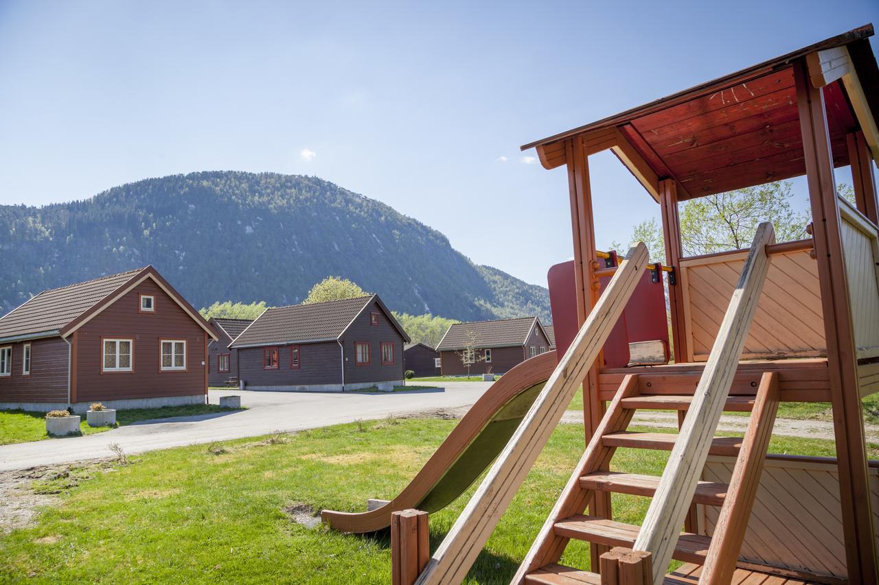 Forde Gjestehus Og Camping Bagian luar foto