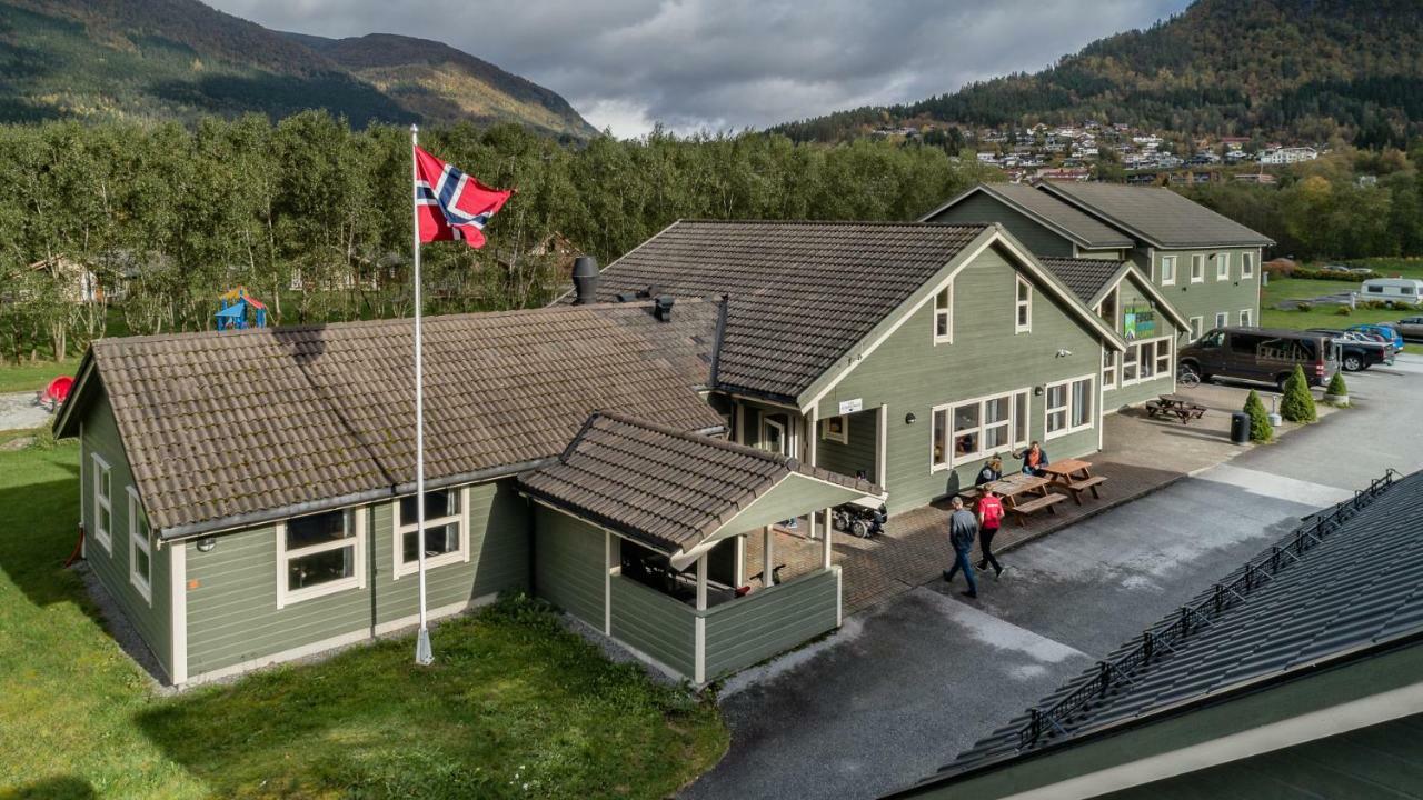 Forde Gjestehus Og Camping Bagian luar foto