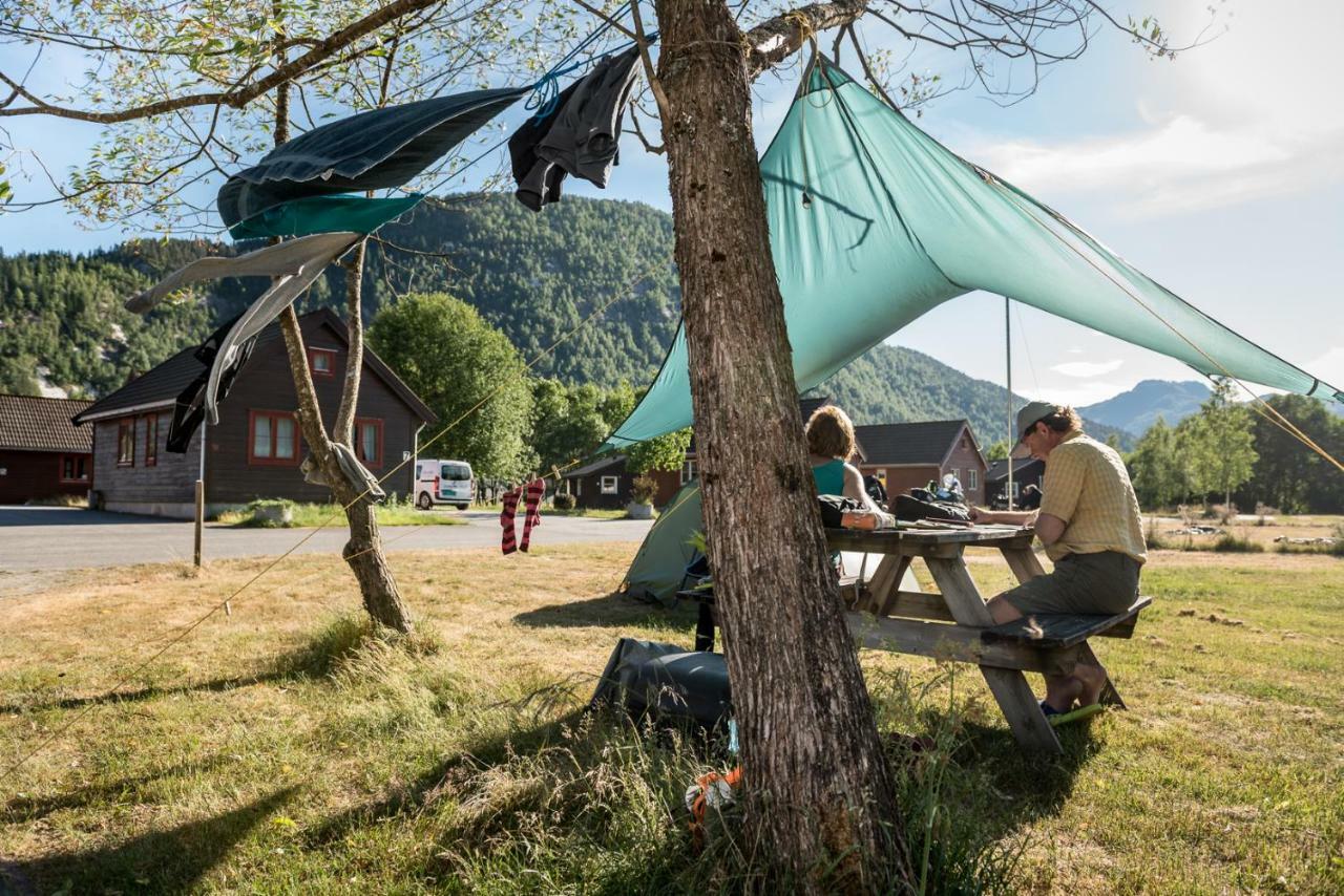 Forde Gjestehus Og Camping Bagian luar foto